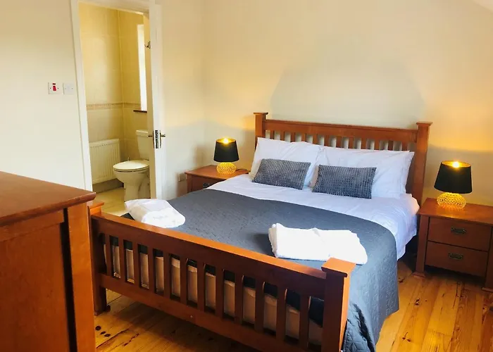 Modern Bright Detached Just A Short Stroll From Town בית נופש *